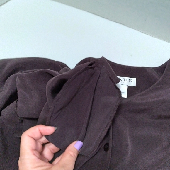 Chaus Petite Silk Women Soft Blouse Short sleeves Size P Brown Lightweight - Picture 7 of 8